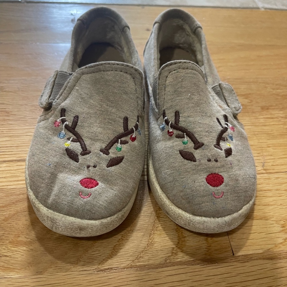 Toddler size 11 Tom’ holiday shoes